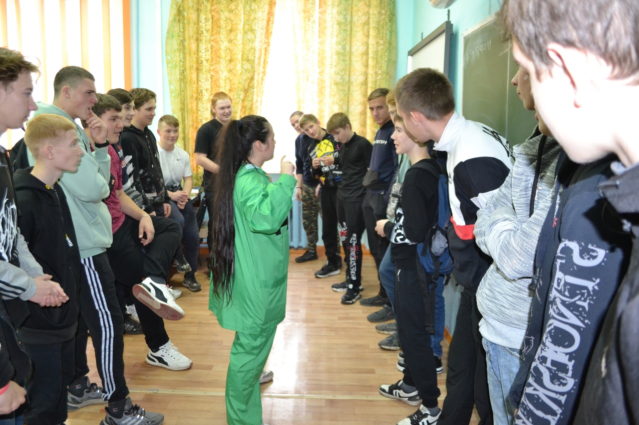 В Омутнинском политехническом техникуме состоялось посвящение в студенты.