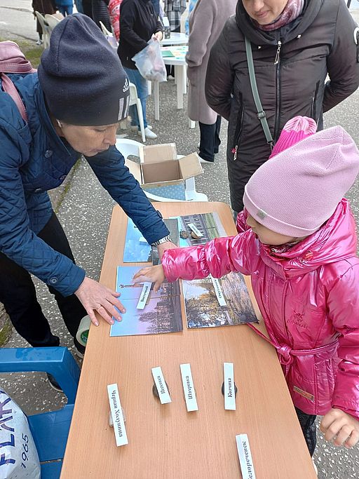 Празднично и ярко Омутнинский район встретил день своего рождения.