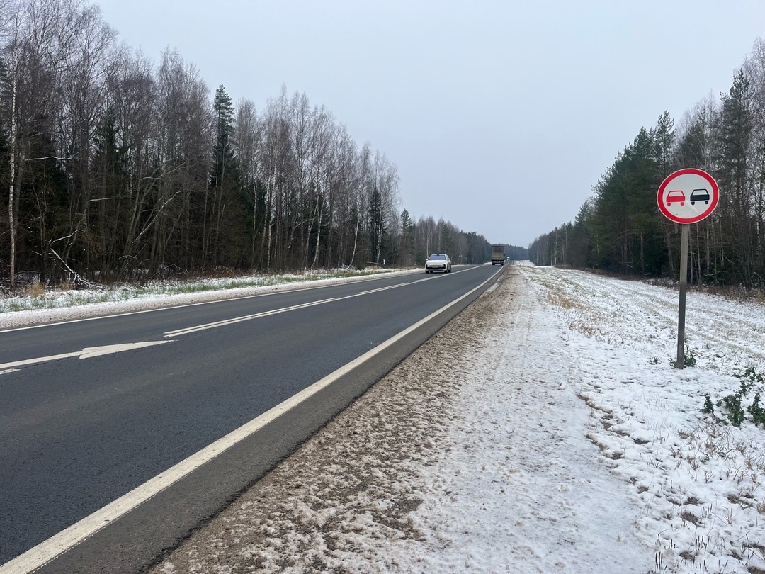 Кировские автоинспекторы обращают внимание водителей на соблюдение оптимального скоростного режима на загородных трассах..