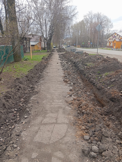 Начаты работы по благоустройству пешеходной зоны по ул. Коковихина. Начаты работы по благоустройству пешеходной зоны по ул. Коковихина.